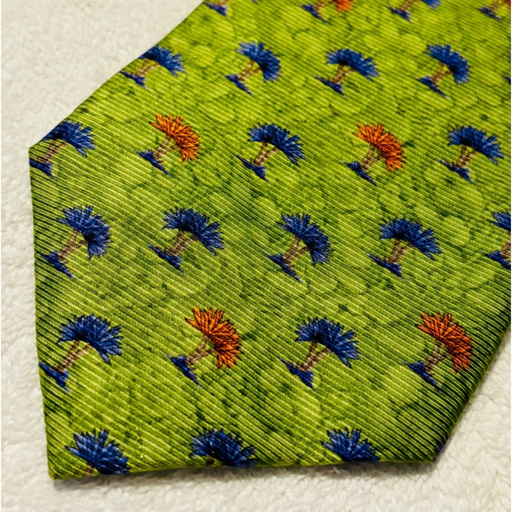 Brand New Stylish Tie By DESANTIS